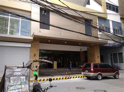 888 Lucky Mansion Condominium in Manila .